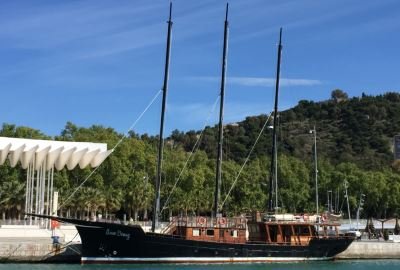 File:Anne Bonny en Muelle Uno Málaga.jpg