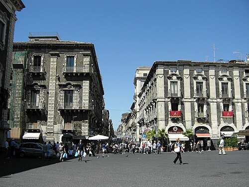 File:Piazza del Duomo - Catania - panoramio.jpg