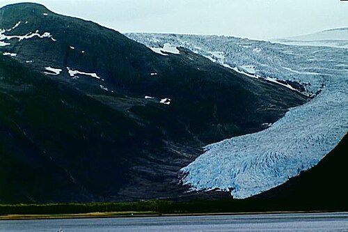 File:Engabreen, Svartisen, 1997.JPG